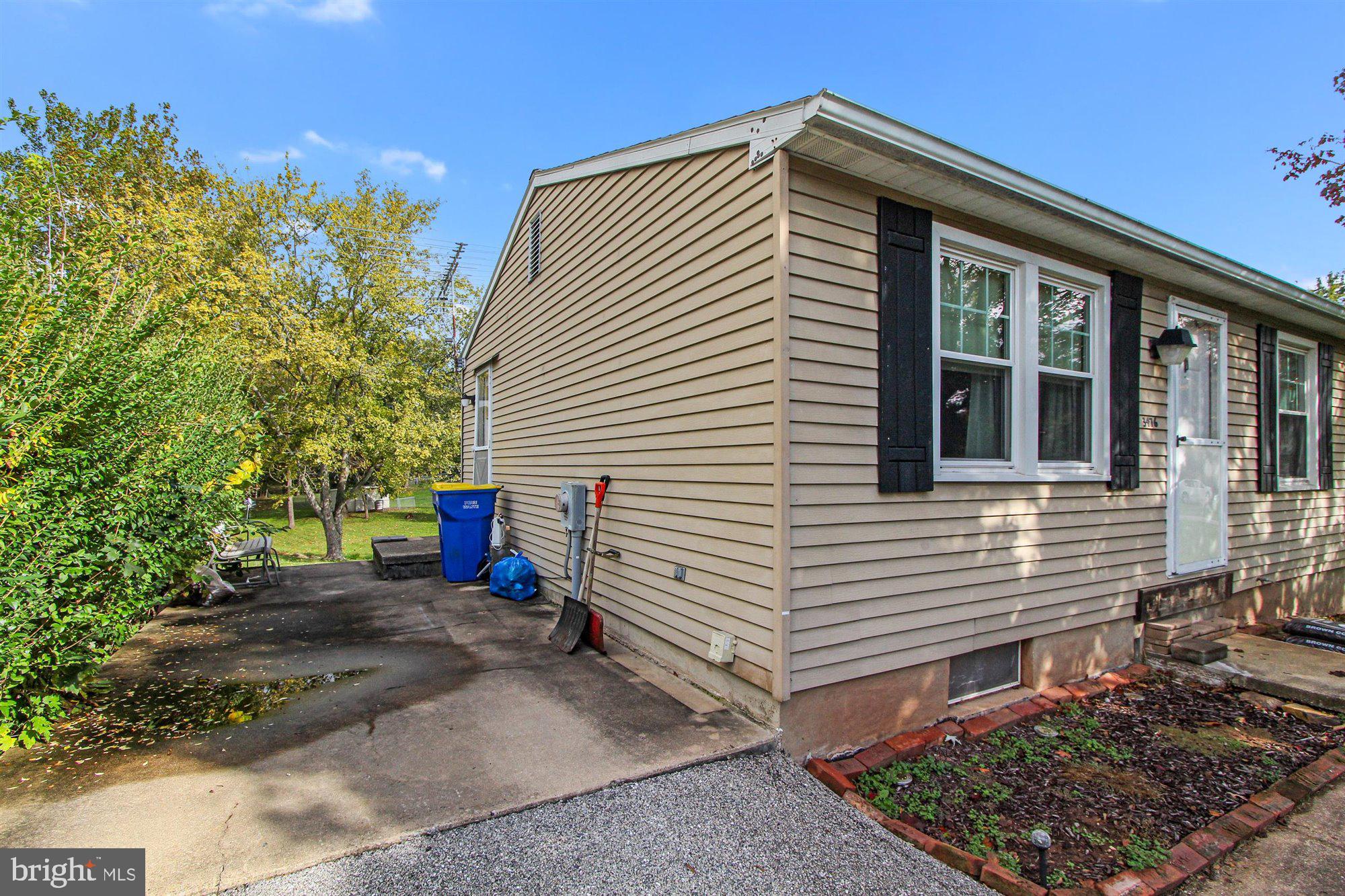 3476 Fox Ridge Court Dover, PA 17315 - Photo 4 of 29 Gallery Image 4