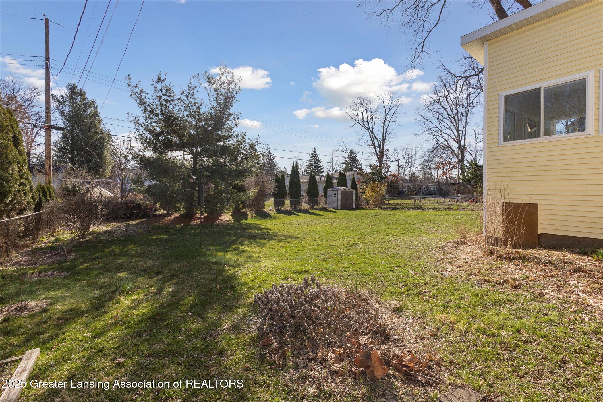 954 Delridge Road East Lansing, MI 48823 - Photo 36 of 36 38-954-Delridge-Rd-East-Lansing-MI-48823