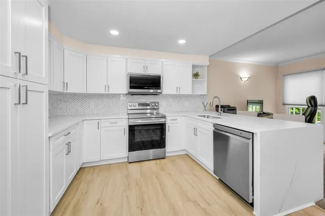 $178,500 | 1655 South Highland Avenue, Unit D241, Clearwater, FL 33756