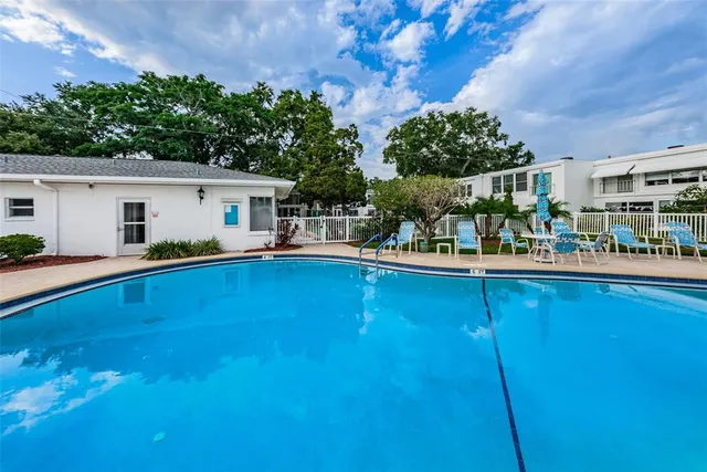 $178,500 | 1655 South Highland Avenue, Unit D241, Clearwater, FL 33756