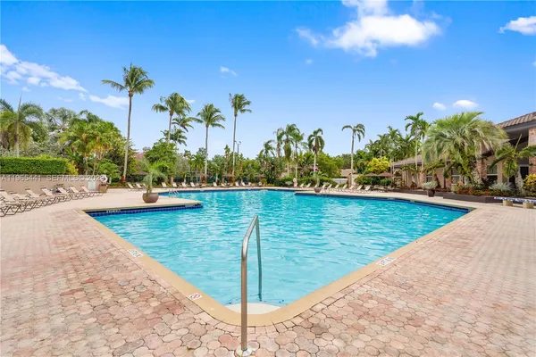 $3,400 | 11009 Mainsail Drive, Unit 11009, Cooper City, FL 33026