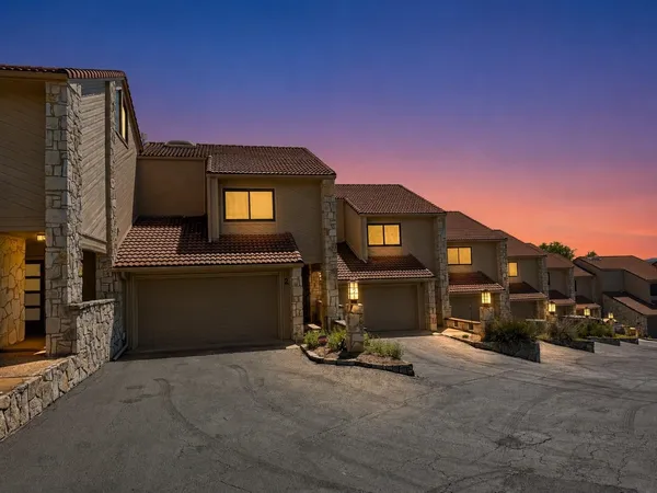 $399,000 | 109 Sunshine Court, Unit 2, Horseshoe Bay, TX 78657