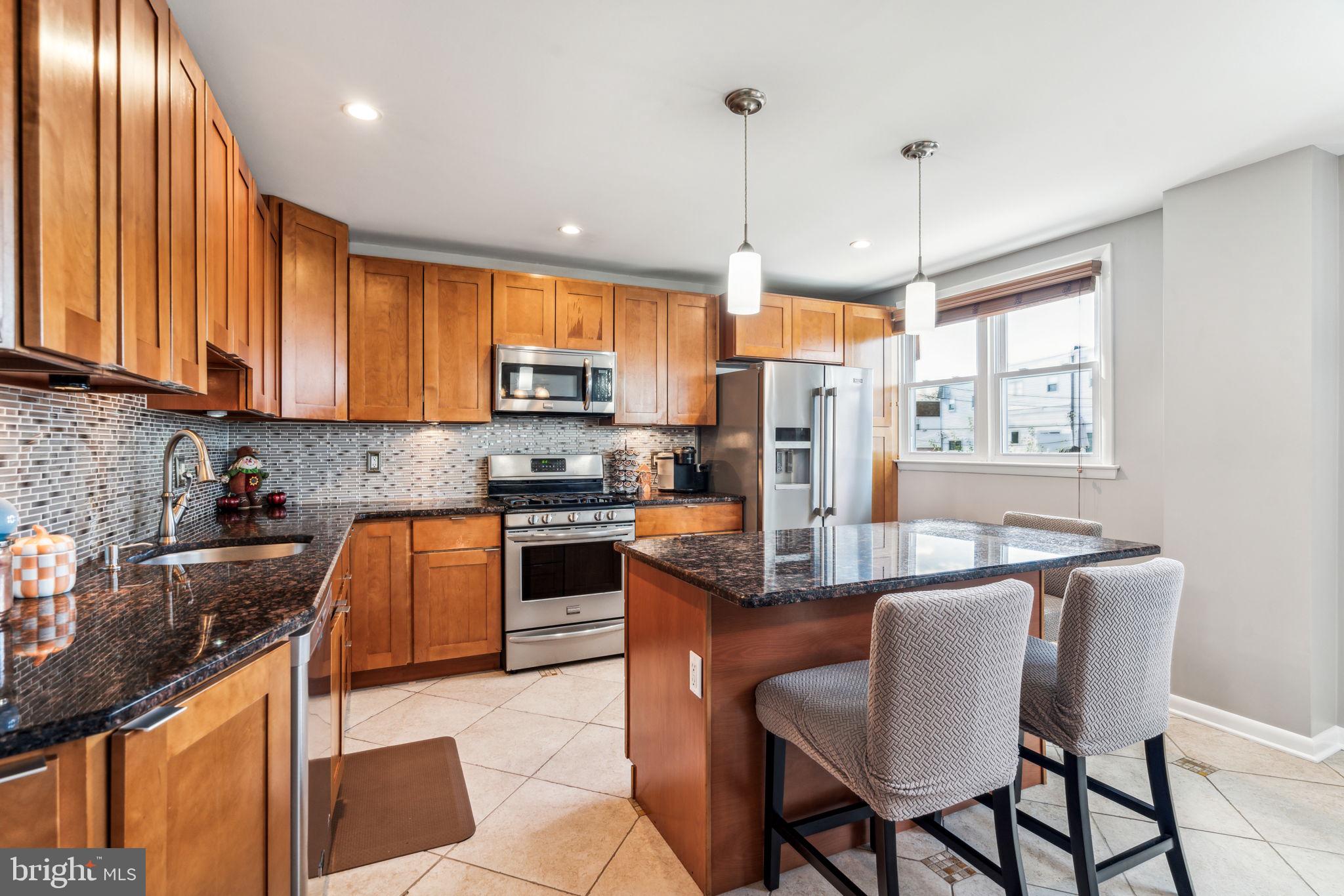 11811 Brandon Road Philadelphia, PA 19154 - Photo 12 of 38 Gallery Image 12