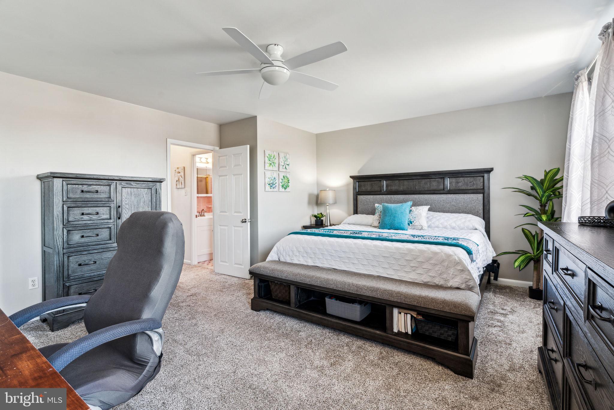 11811 Brandon Road Philadelphia, PA 19154 - Photo 16 of 38 Gallery Image 16