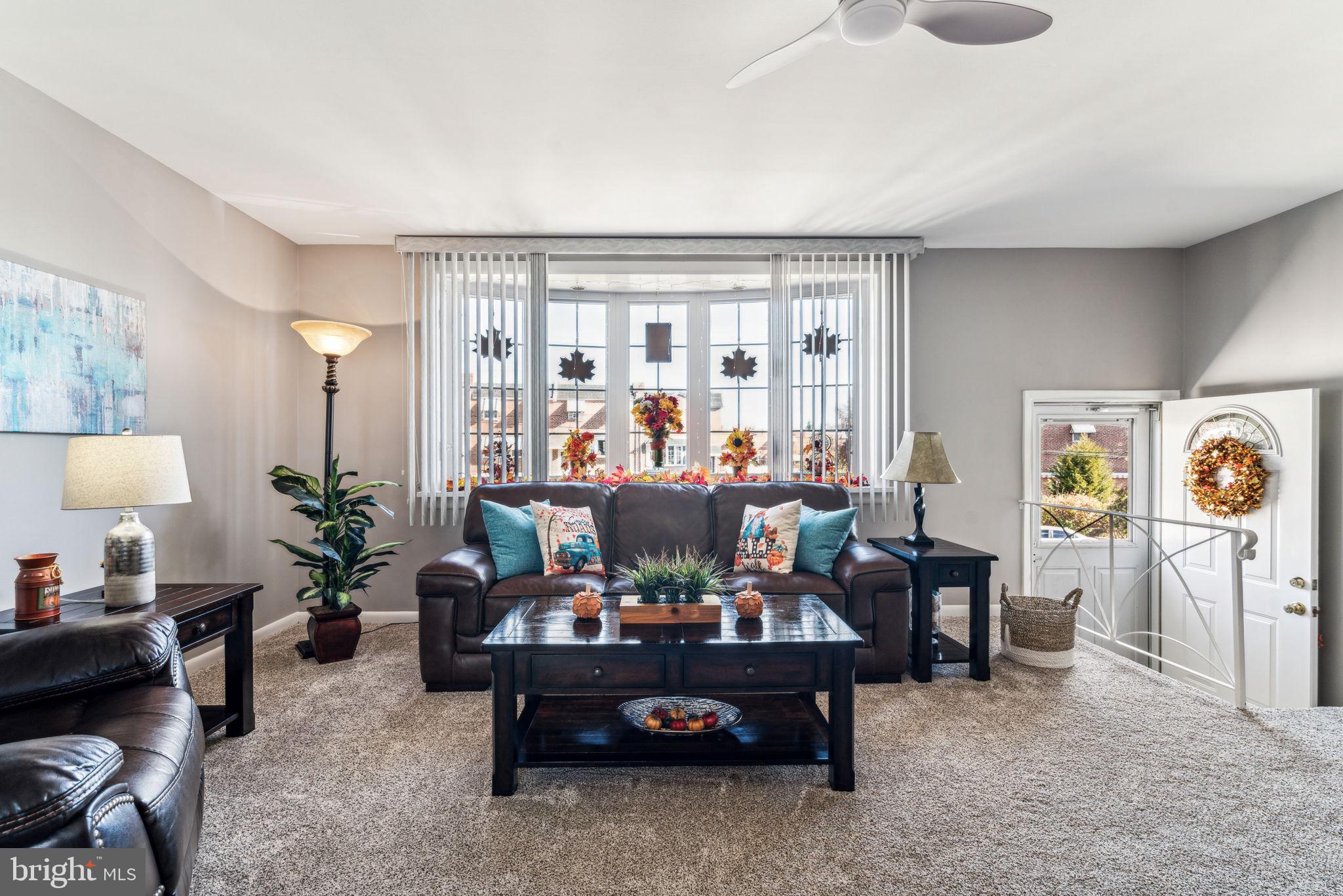 11811 Brandon Road Philadelphia, PA 19154 - Photo 3 of 38 Gallery Image 3