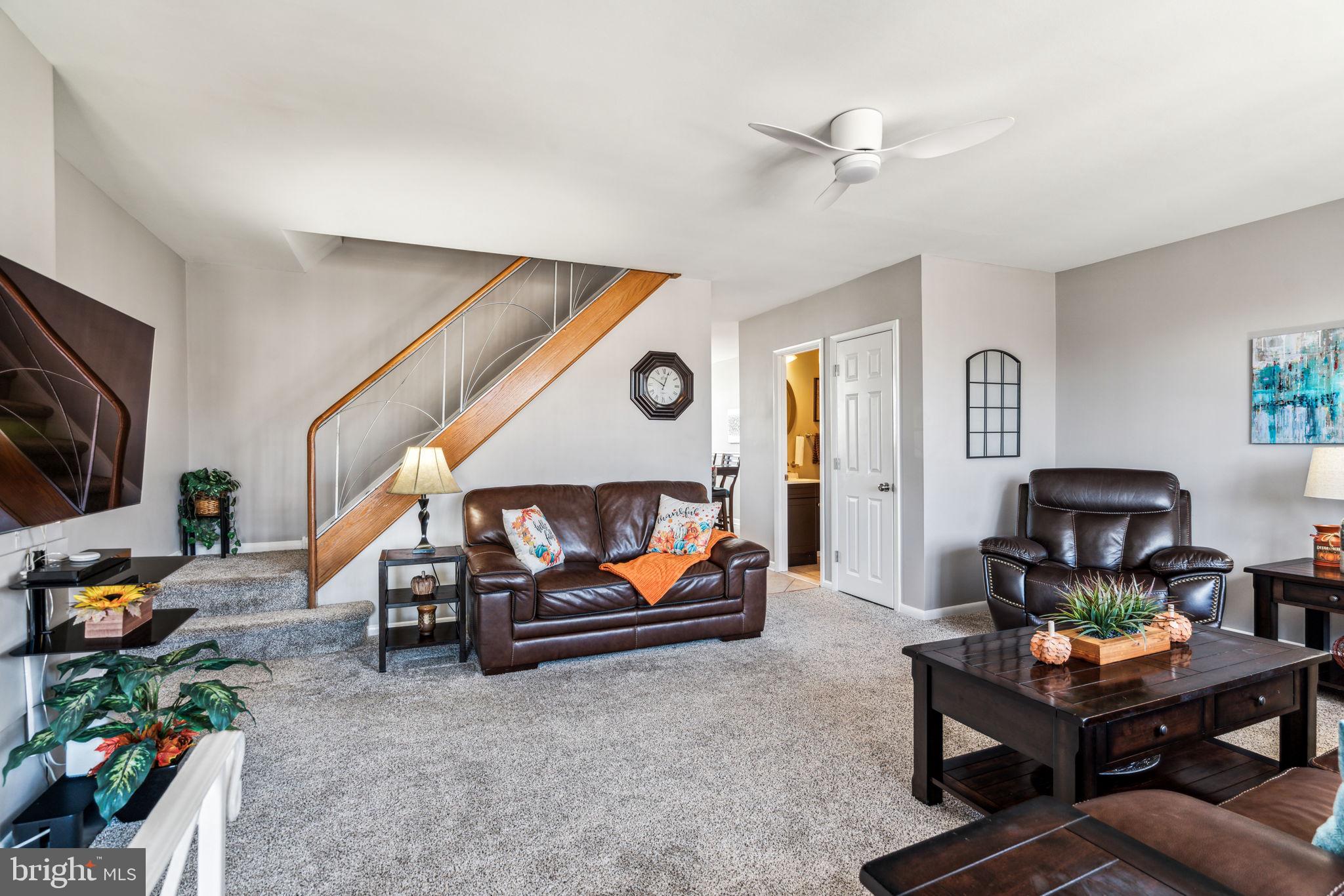 11811 Brandon Road Philadelphia, PA 19154 - Photo 7 of 38 Gallery Image 7
