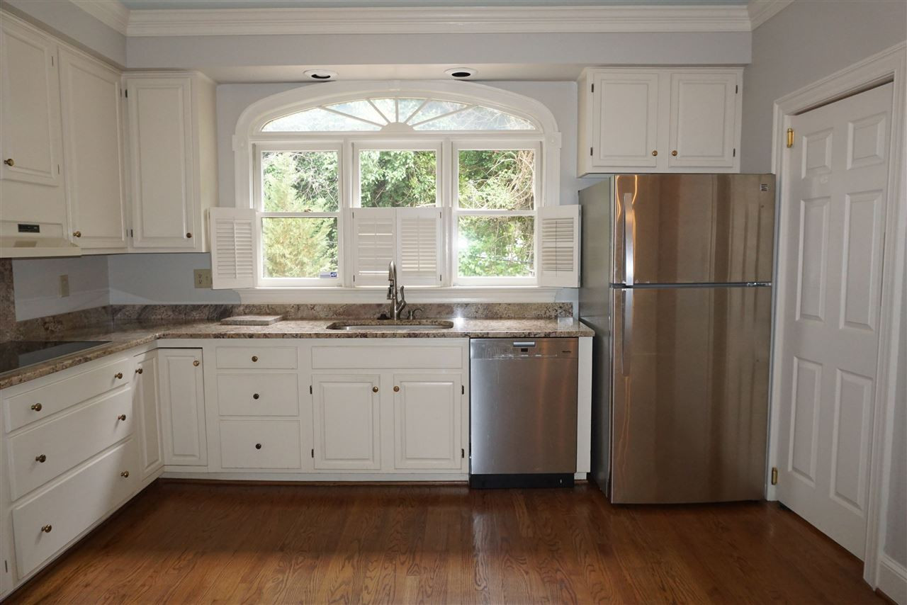 3330 Ridgecrest Court Raleigh, NC 27607 - Photo 4 of 25 Spacious Kitchen