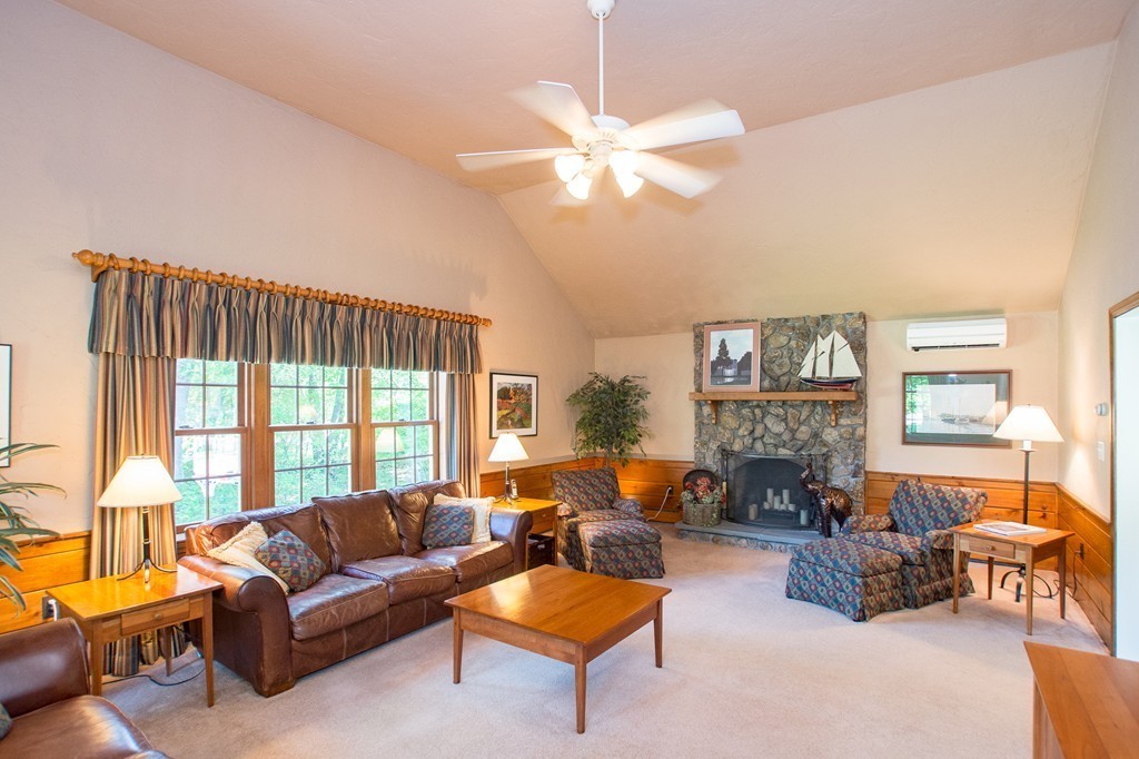 40 Oriole Road Medfield, MA 02052 - Photo 13 of 30 Gallery Image 13