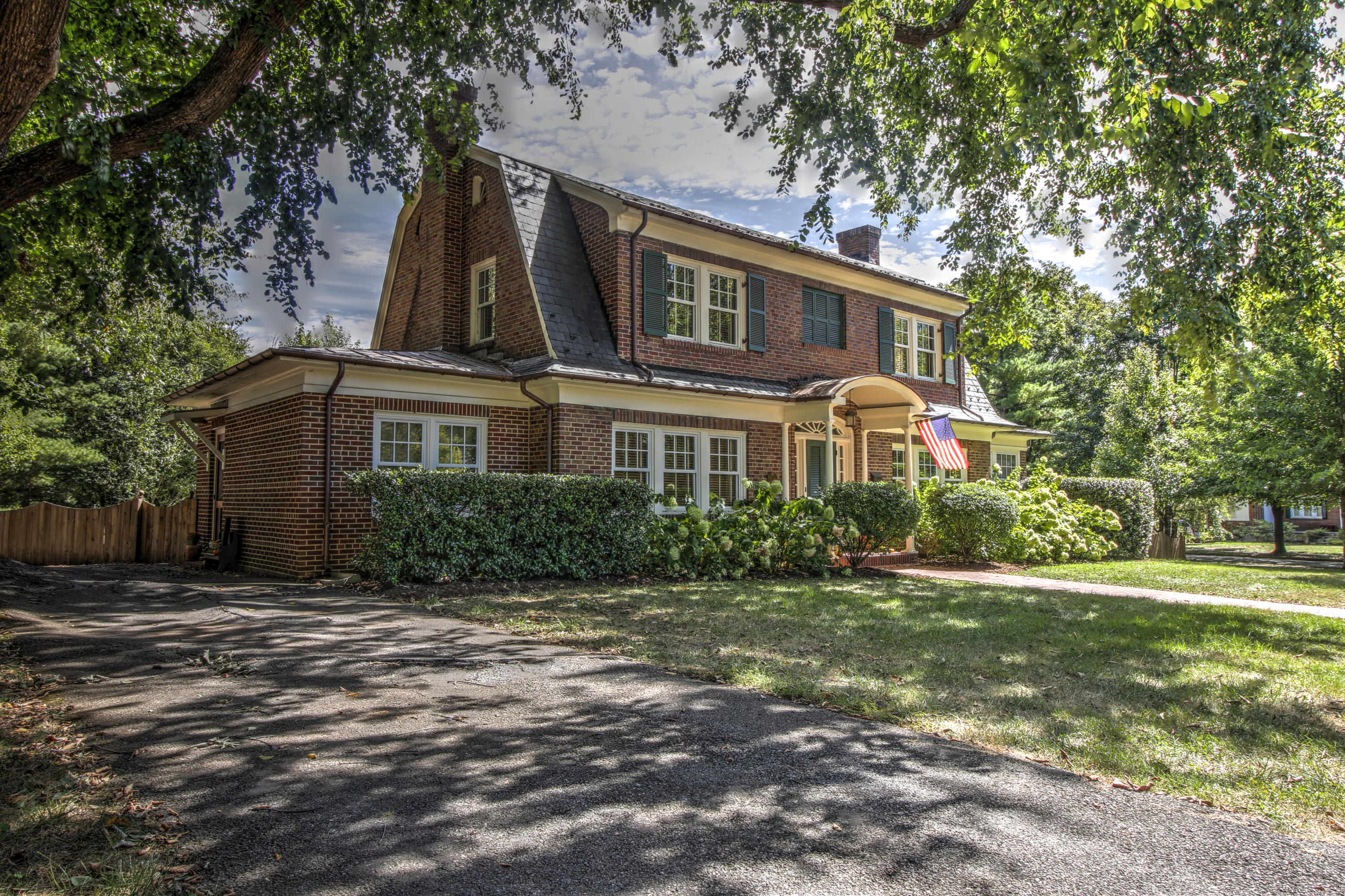 2120 Carter Road Southwest Roanoke, VA 24015 - Photo 1 of 35 Front View