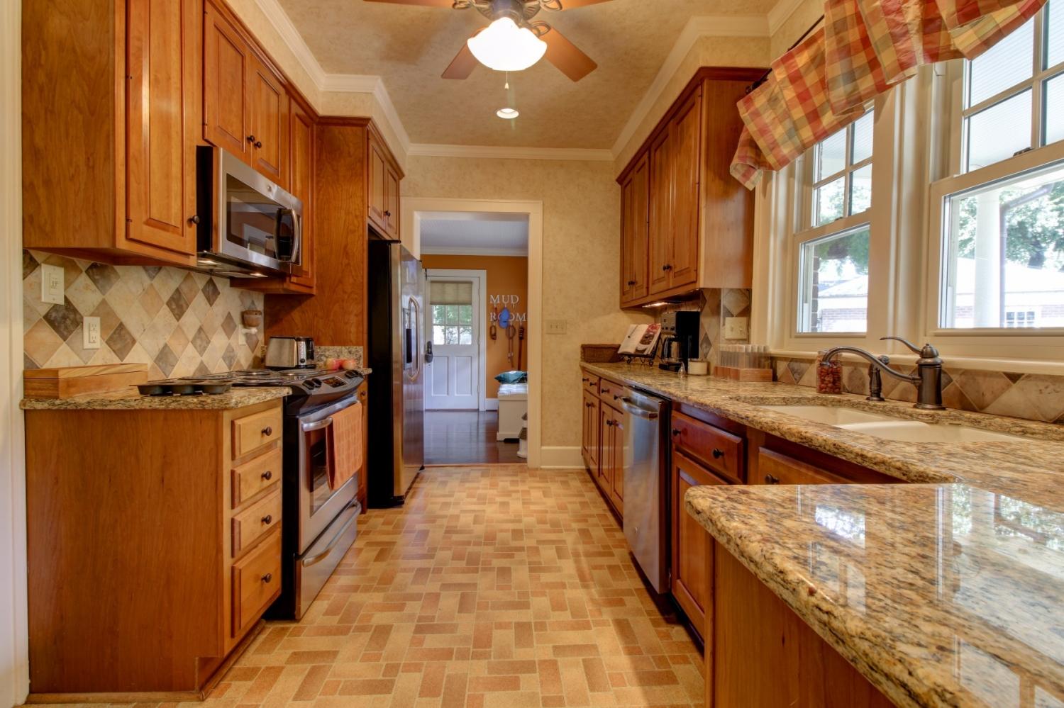 2120 Carter Road Southwest Roanoke, VA 24015 - Photo 12 of 35 Wattsman - 13