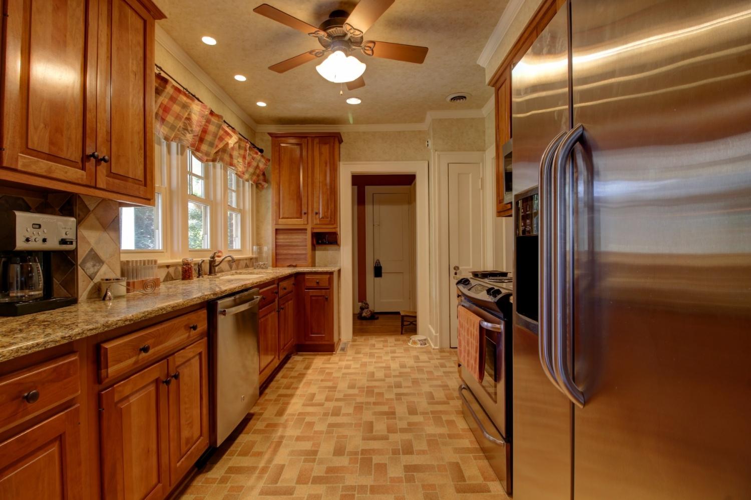 2120 Carter Road Southwest Roanoke, VA 24015 - Photo 14 of 35 Wattsman - 16