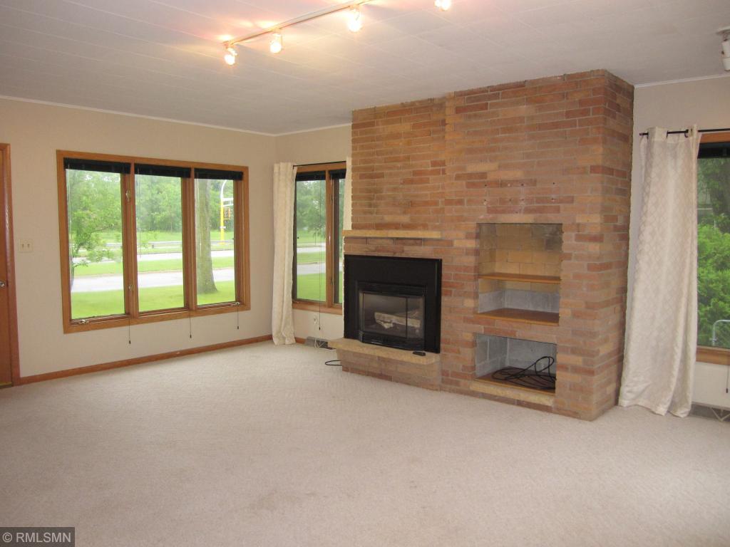 1527 Roosevelt Road St. Cloud, MN 56301 - Photo 6 of 19 Gallery Image 6