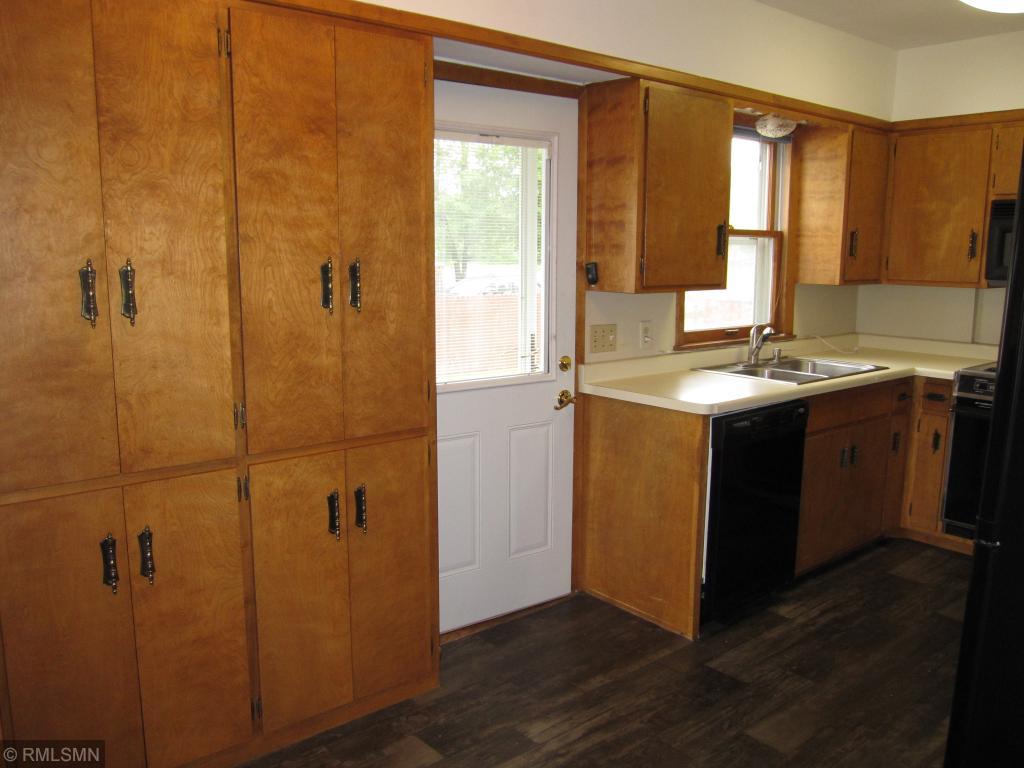 1527 Roosevelt Road St. Cloud, MN 56301 - Photo 7 of 19 Gallery Image 7