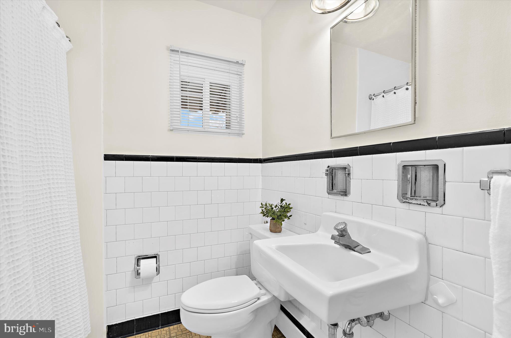 520 Cleveland Road Linthicum Heights, MD 21090 - Photo 10 of 32