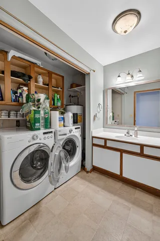 $230,000 | 2954 King James Way, Unit 4, Fitchburg, WI 53719