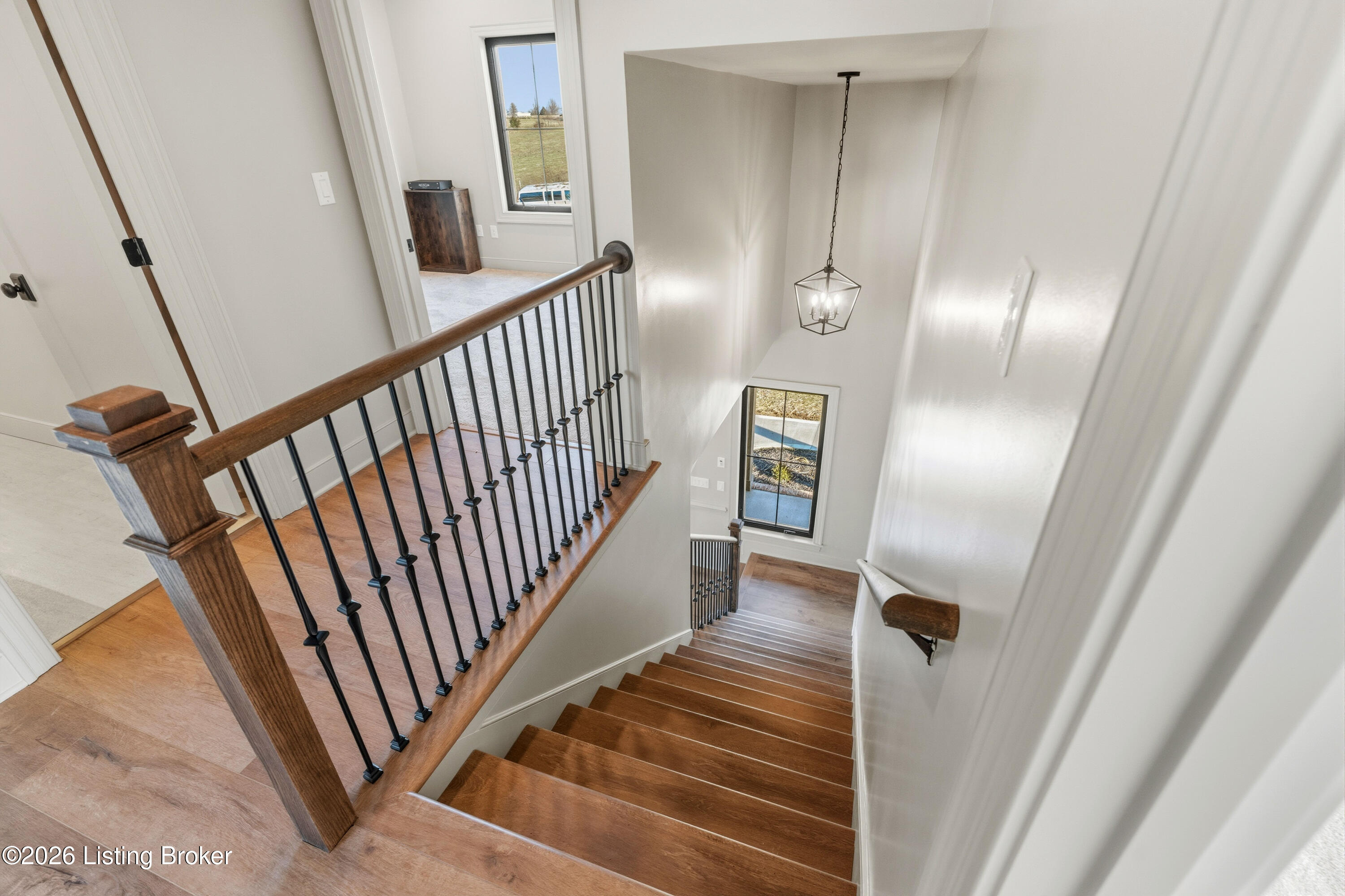 215 Mahuron Road Simpsonville, KY 40067 - Photo 44 of 59 Stairwell