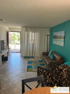 $175,000 | 510 North Villa Court, Unit 200, Palm Springs, CA 92262