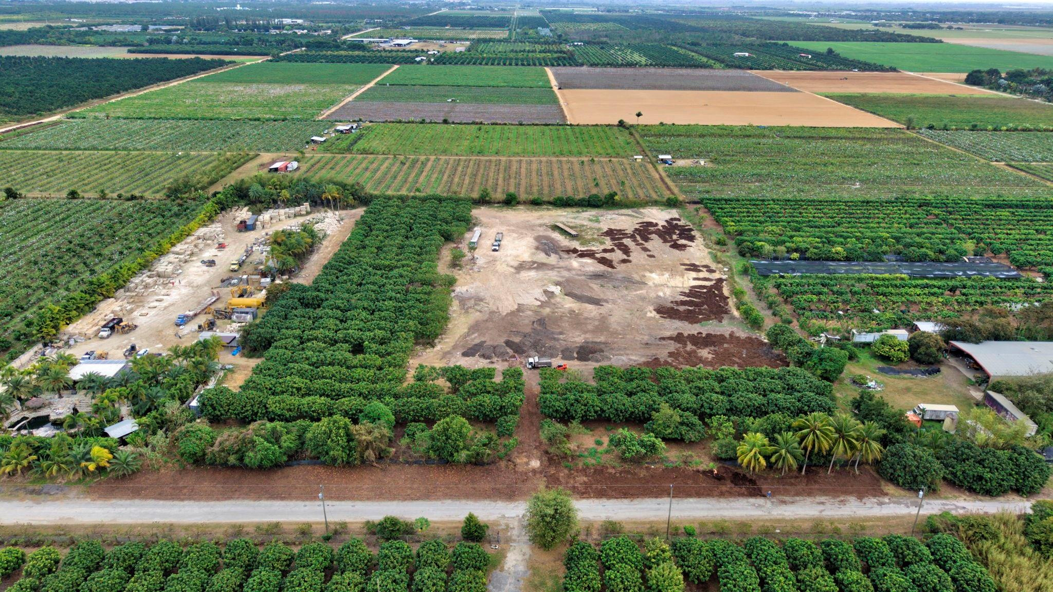 Southwest 212th Avenue Homestead, FL 33030 - Photo 4 of 27 Photo 4