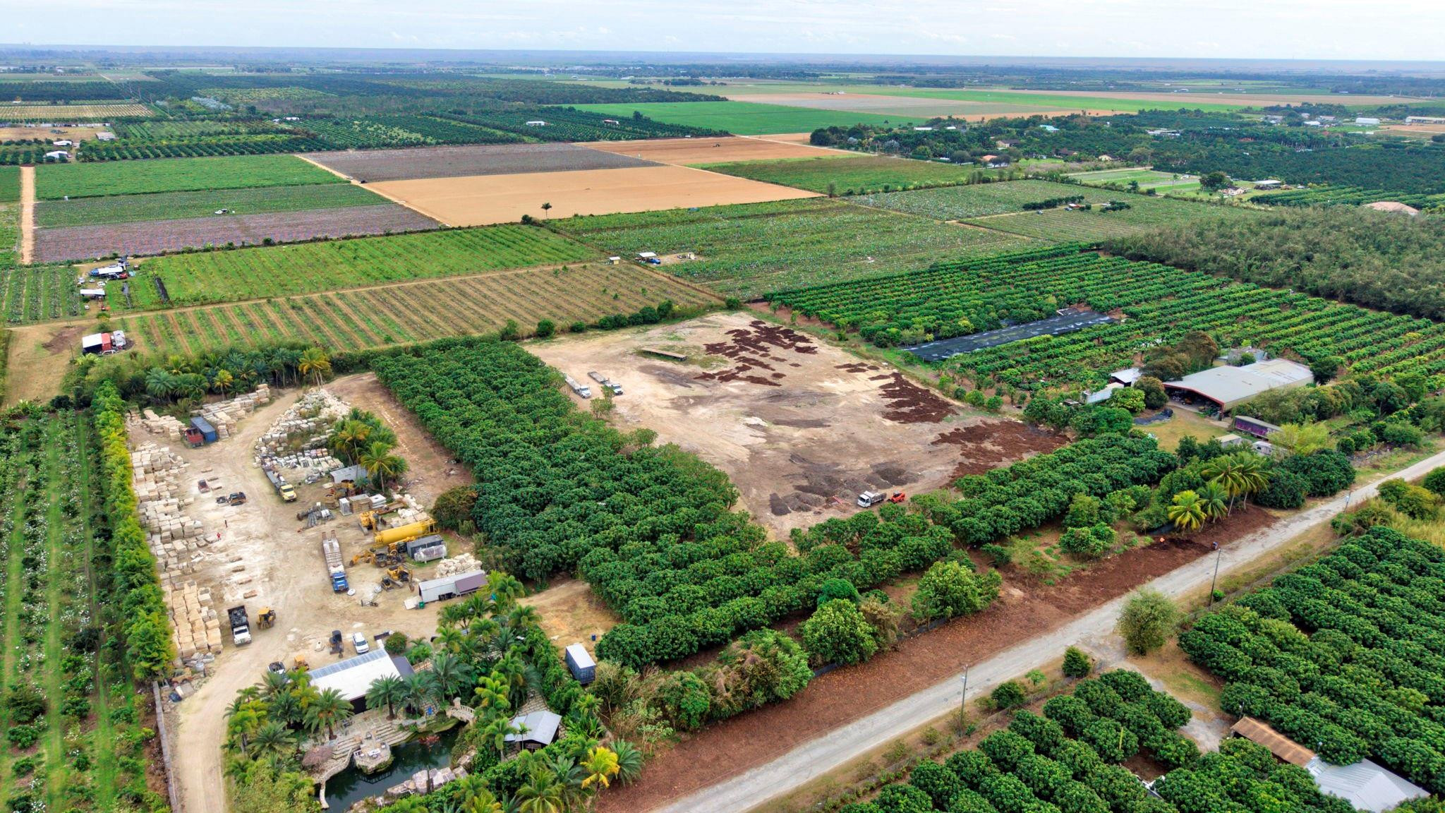 Southwest 212th Avenue Homestead, FL 33030 - Photo 5 of 27 Photo 5