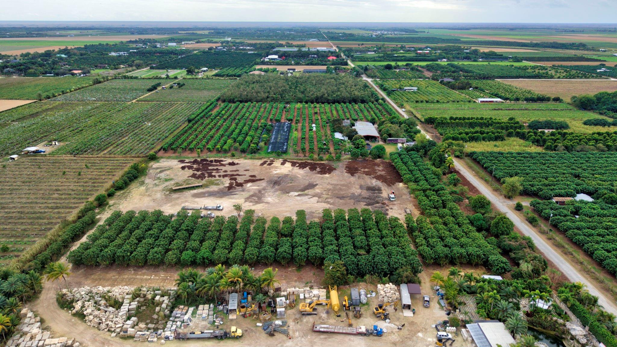 Southwest 212th Avenue Homestead, FL 33030 - Photo 6 of 27 Photo 6