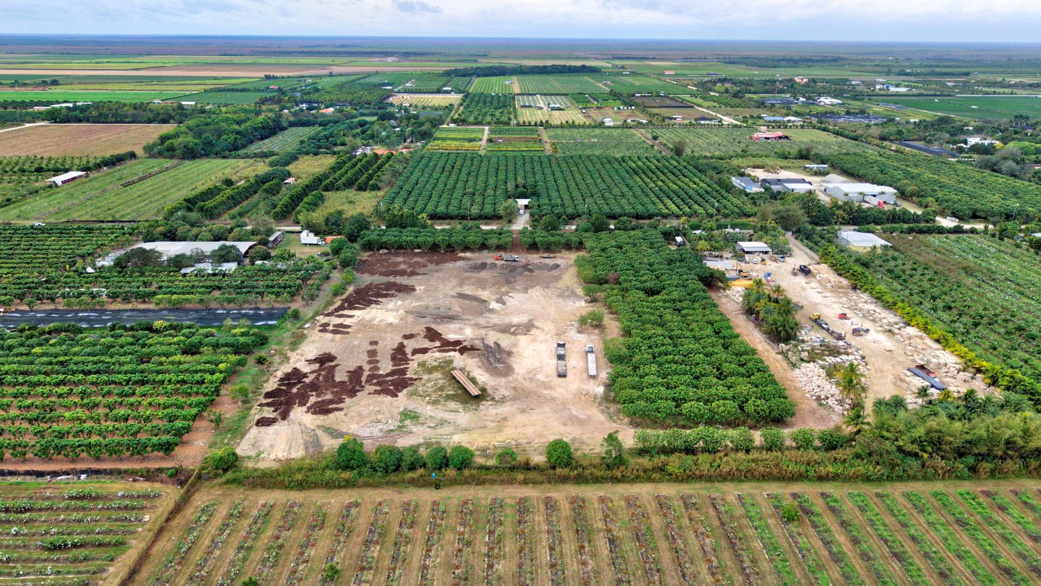 Southwest 212th Avenue Homestead, FL 33030 - Photo 8 of 27 Photo 8