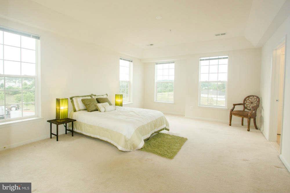 7305 Brookview Road, Unit 307 Elkridge, MD 21075 - Photo 15 of 29 Bedroom (Master) 1