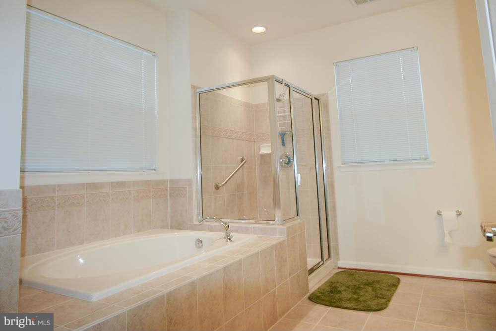 7305 Brookview Road, Unit 307 Elkridge, MD 21075 - Photo 19 of 29 Bath (Master)