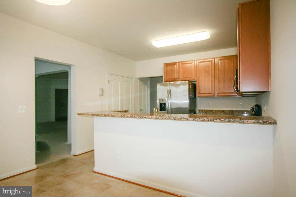 7305 Brookview Road, Unit 307 Elkridge, MD 21075 - Photo 4 of 29 Kitchen 2
