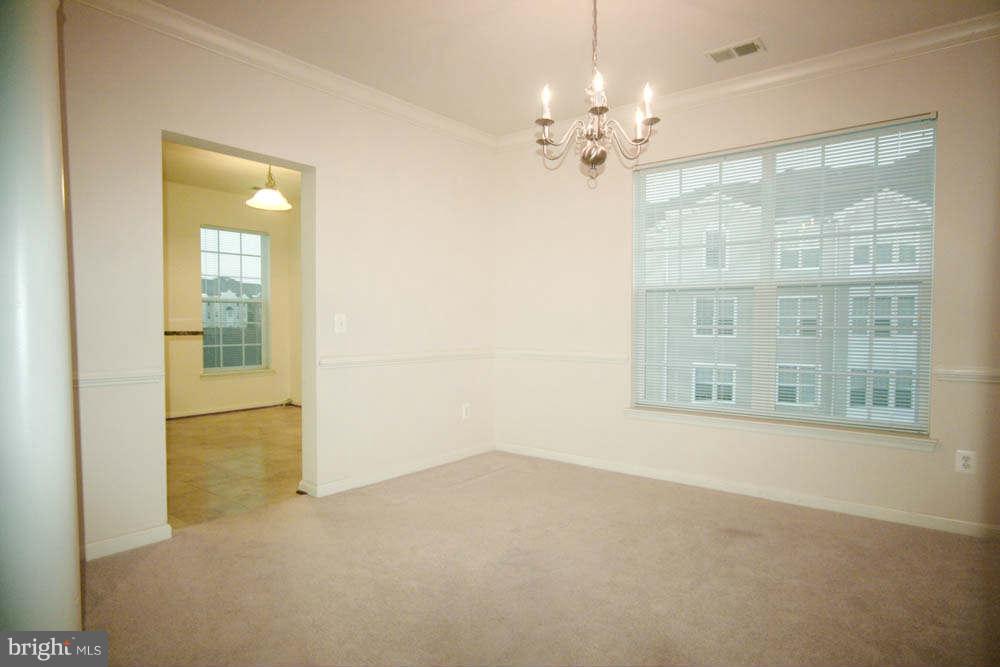 7305 Brookview Road, Unit 307 Elkridge, MD 21075 - Photo 7 of 29 Dining Room