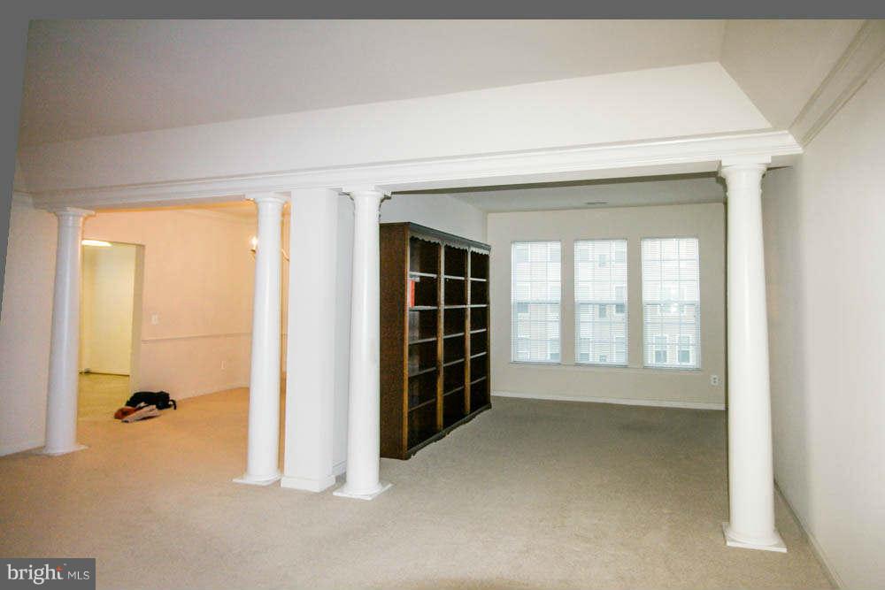 7305 Brookview Road, Unit 307 Elkridge, MD 21075 - Photo 8 of 29 Living Room 1