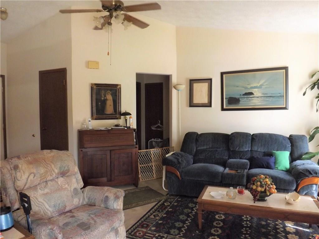 367 Yorktown Road Greenwood, IN 46142 - Photo 4 of 21 Gallery Image 4