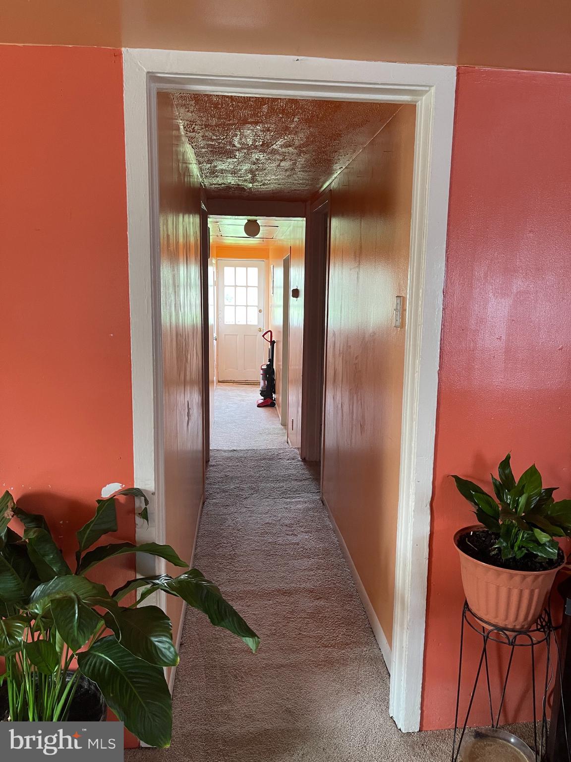 543 Rosedale Road Kennett Square, PA 19348 - Photo 7 of 25 Hallway