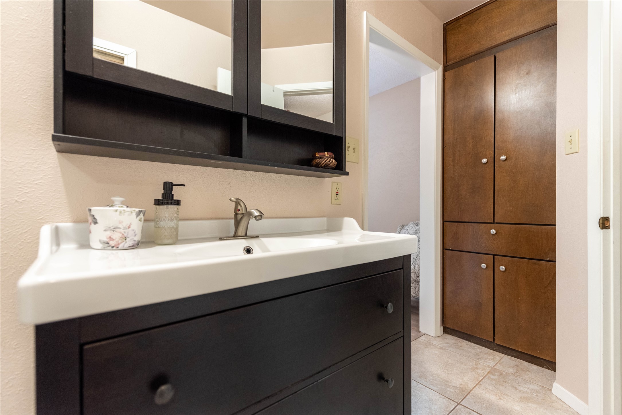 11719 Running Fox Trail Austin, TX 78759 - Photo 13 of 23 Primary Ensuite