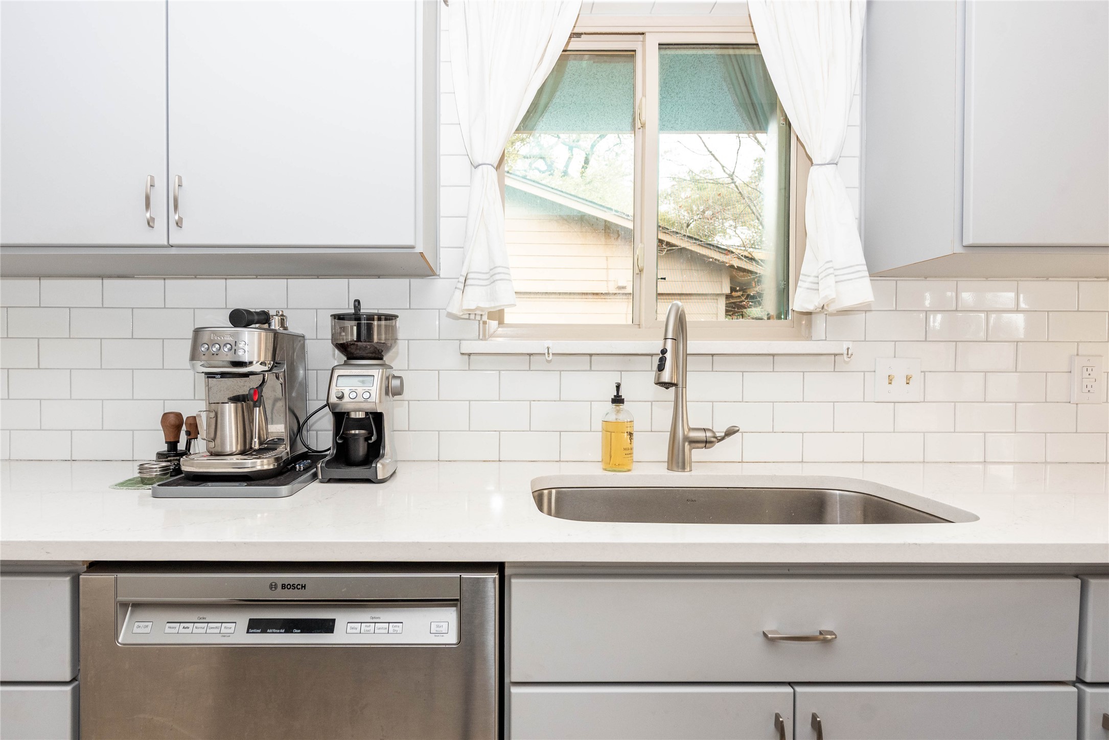 11719 Running Fox Trail Austin, TX 78759 - Photo 8 of 23