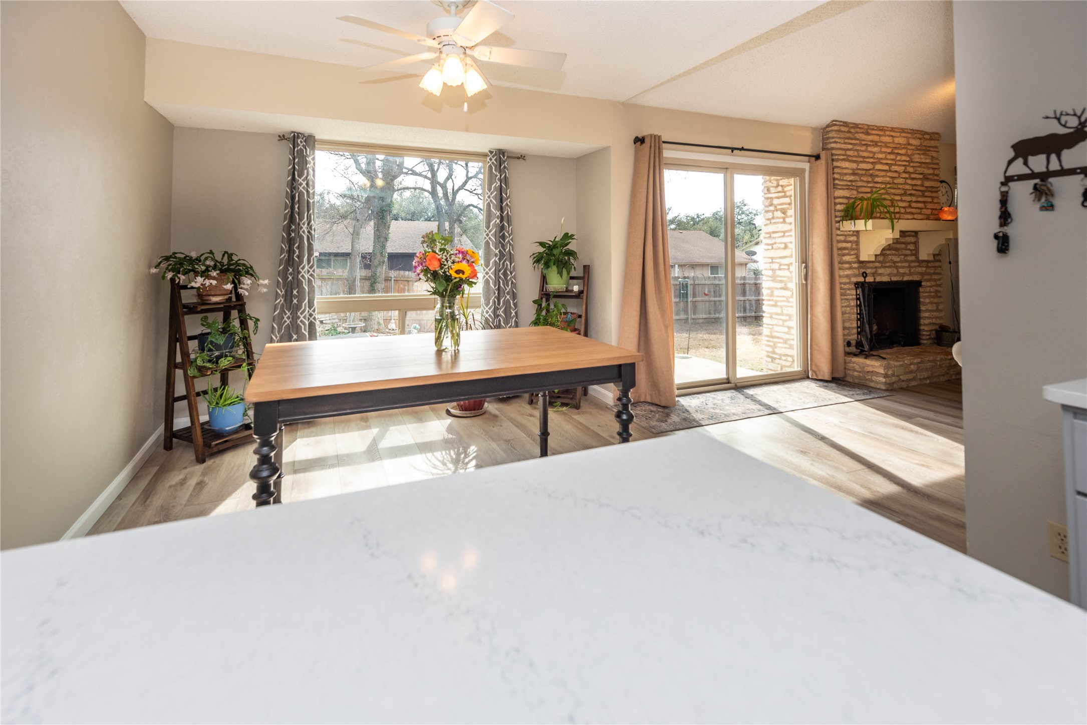 11719 Running Fox Trail Austin, TX 78759 - Photo 9 of 23 Breakfast Bar and Dining Room