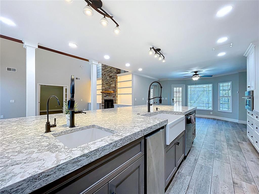 10655 Lakeview Drive New Port Richey, FL 34654 - Photo 17 of 83