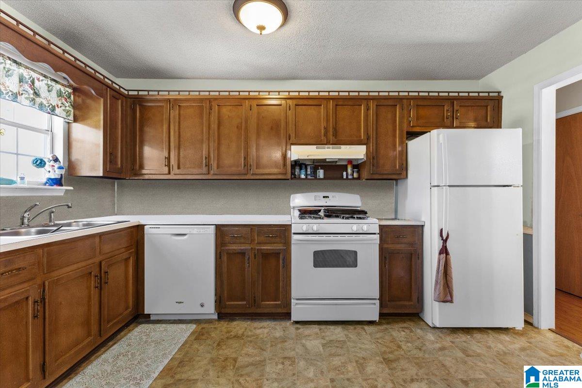 101 Twin Lakes Road Trussville, AL 35173 - Photo 12 of 25
