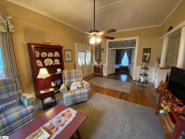 $289,900 | 657 South Harper Street, Laurens, SC 29360
