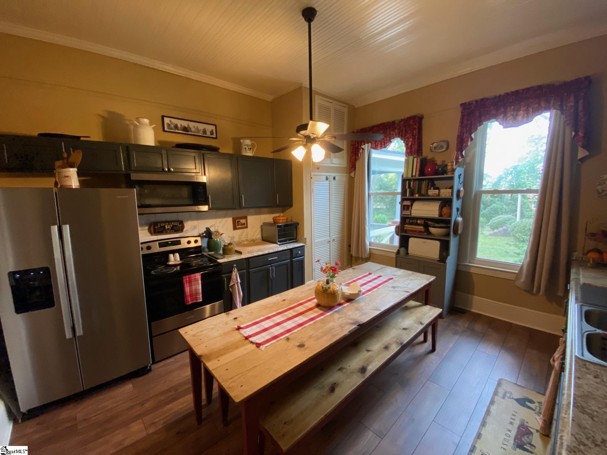 657 South Harper Street Laurens, SC 29360 - Photo 9 of 24