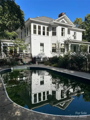 a view of a house with roof