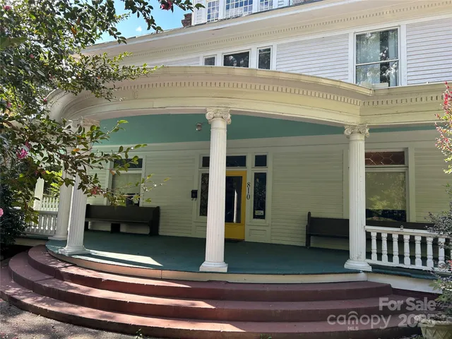 a view of a building entrance