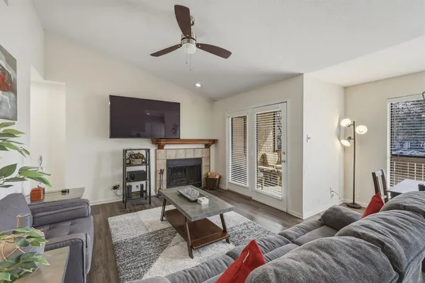 $158,900 | 1900 Cloisters Drive, Unit 322, Arlington, TX 76011