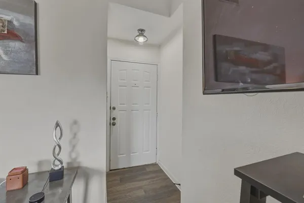 $158,900 | 1900 Cloisters Drive, Unit 322, Arlington, TX 76011