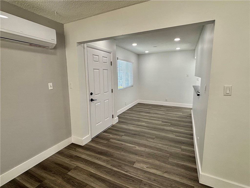 7231 Apperson Street Tujunga, CA 91042 - Photo 4 of 24