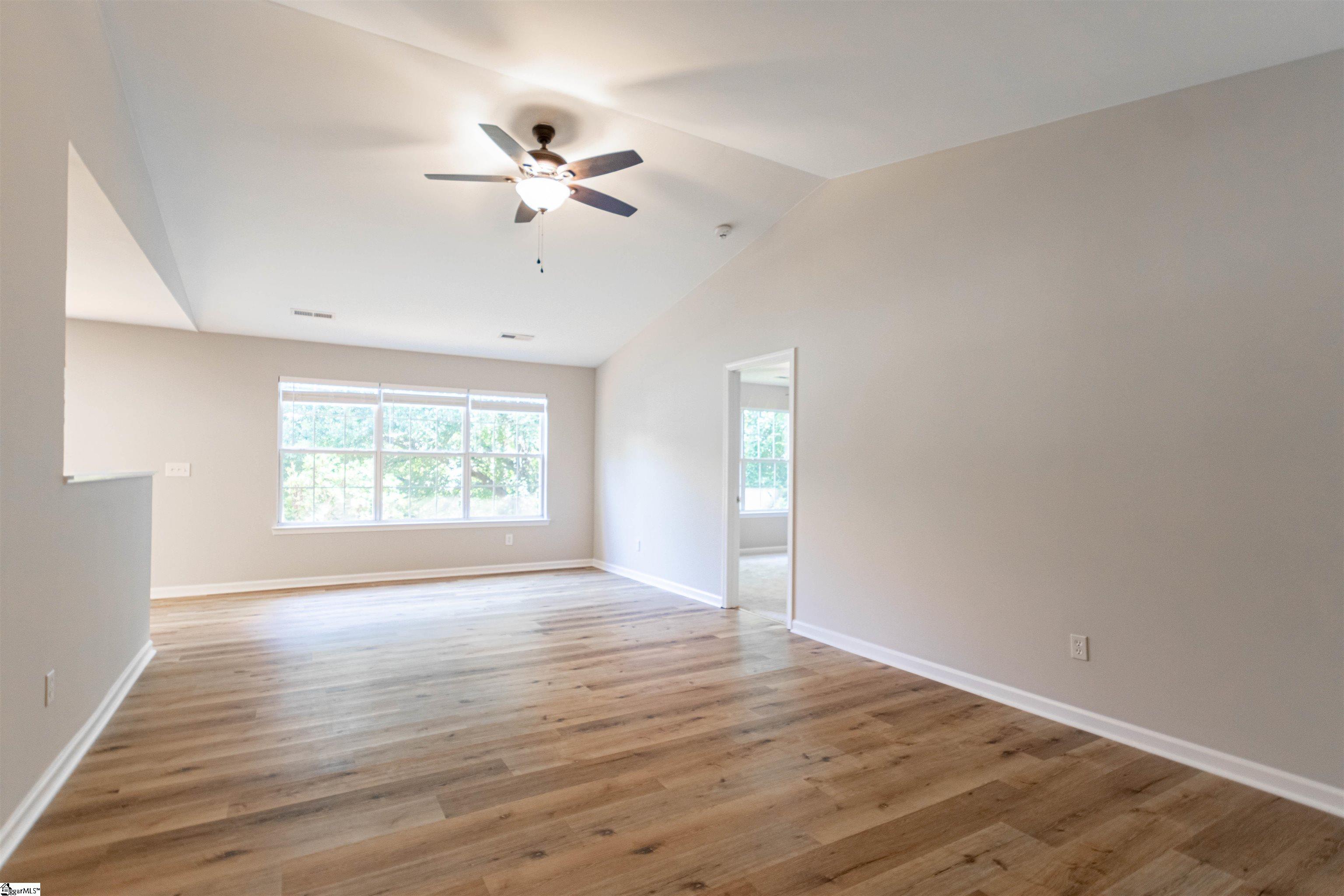 307 Appleton Lane Mauldin, SC 29662 - Photo 3 of 28 Gallery Image 3