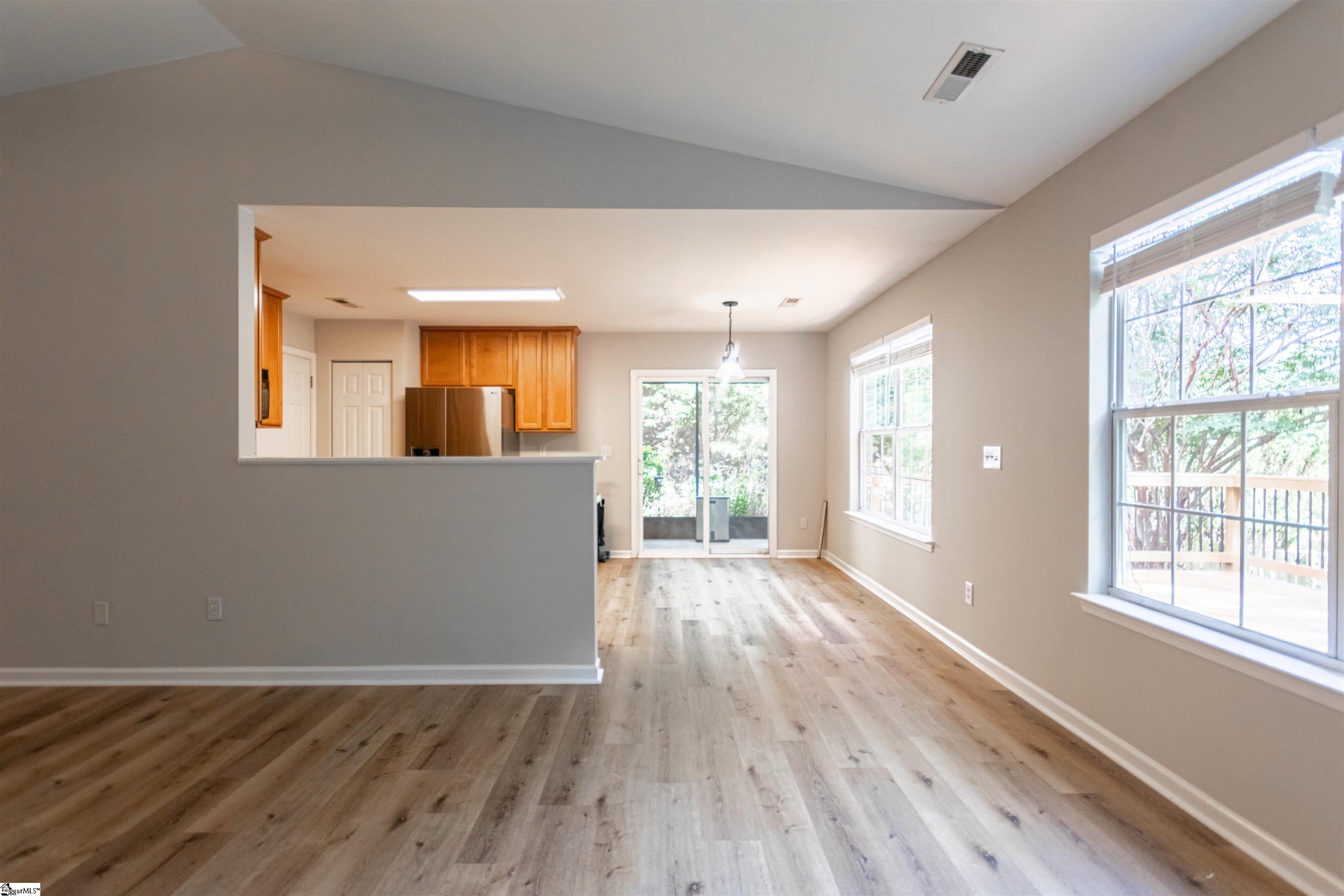 307 Appleton Lane Mauldin, SC 29662 - Photo 5 of 28 Gallery Image 5