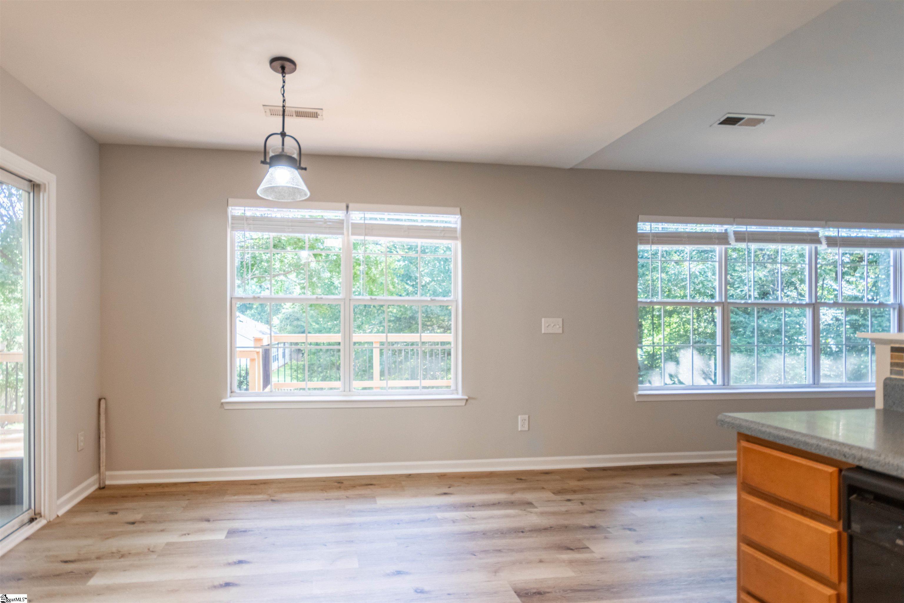 307 Appleton Lane Mauldin, SC 29662 - Photo 7 of 28 Gallery Image 7