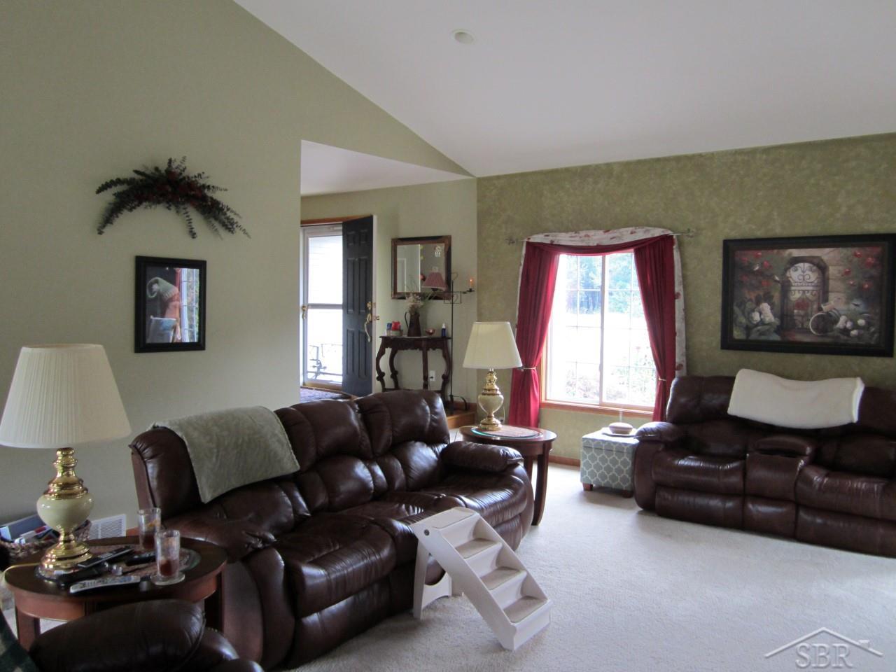11820 Prior Road St. Charles, MI 48655 - Photo 17 of 43 31265645-16.JPG