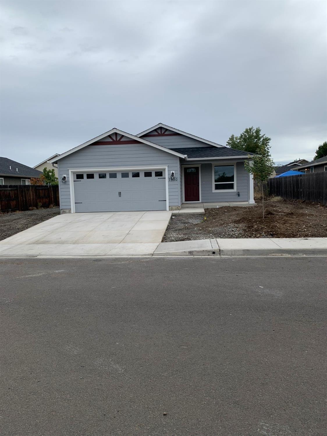 7530 Rocio Drive White City, OR 97503 - Photo 1 of 17 Primary Photo