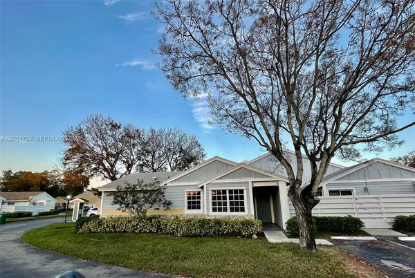 $2,650 | 13754 Southwest 147th Cir Lane, Unit 1, Miami, FL 33186